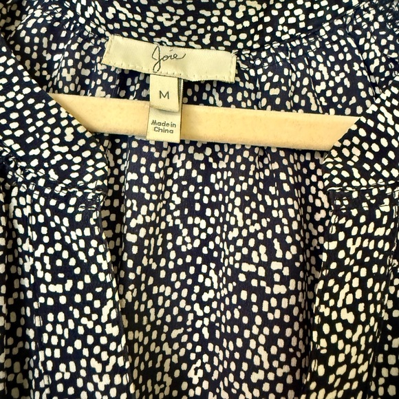 Joie 100% Silk Navy Blouse with Dot Pattern 3/4 Elastic Sleeves - Picture 2 of 6
